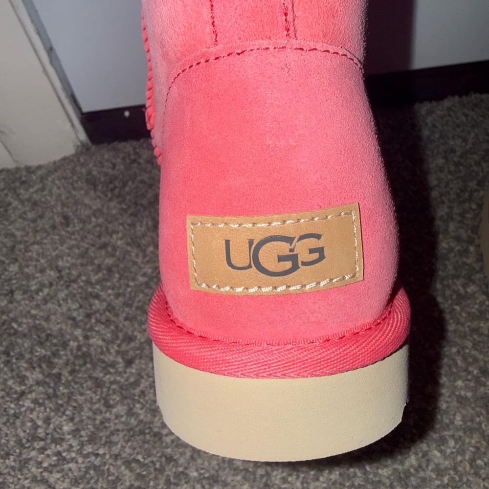 UGG Classic Mini II Boot Hibiscus Pink - Picture 7 of 9